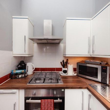 Warm Apartment By Holyrood Palace! Edinburg Exteriör bild