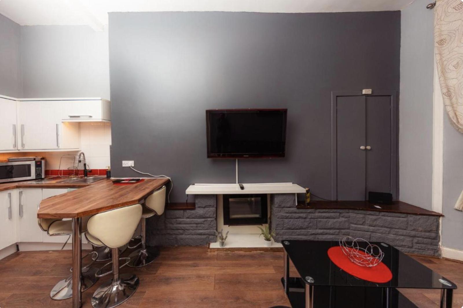 Warm Apartment By Holyrood Palace! Edinburg Exteriör bild