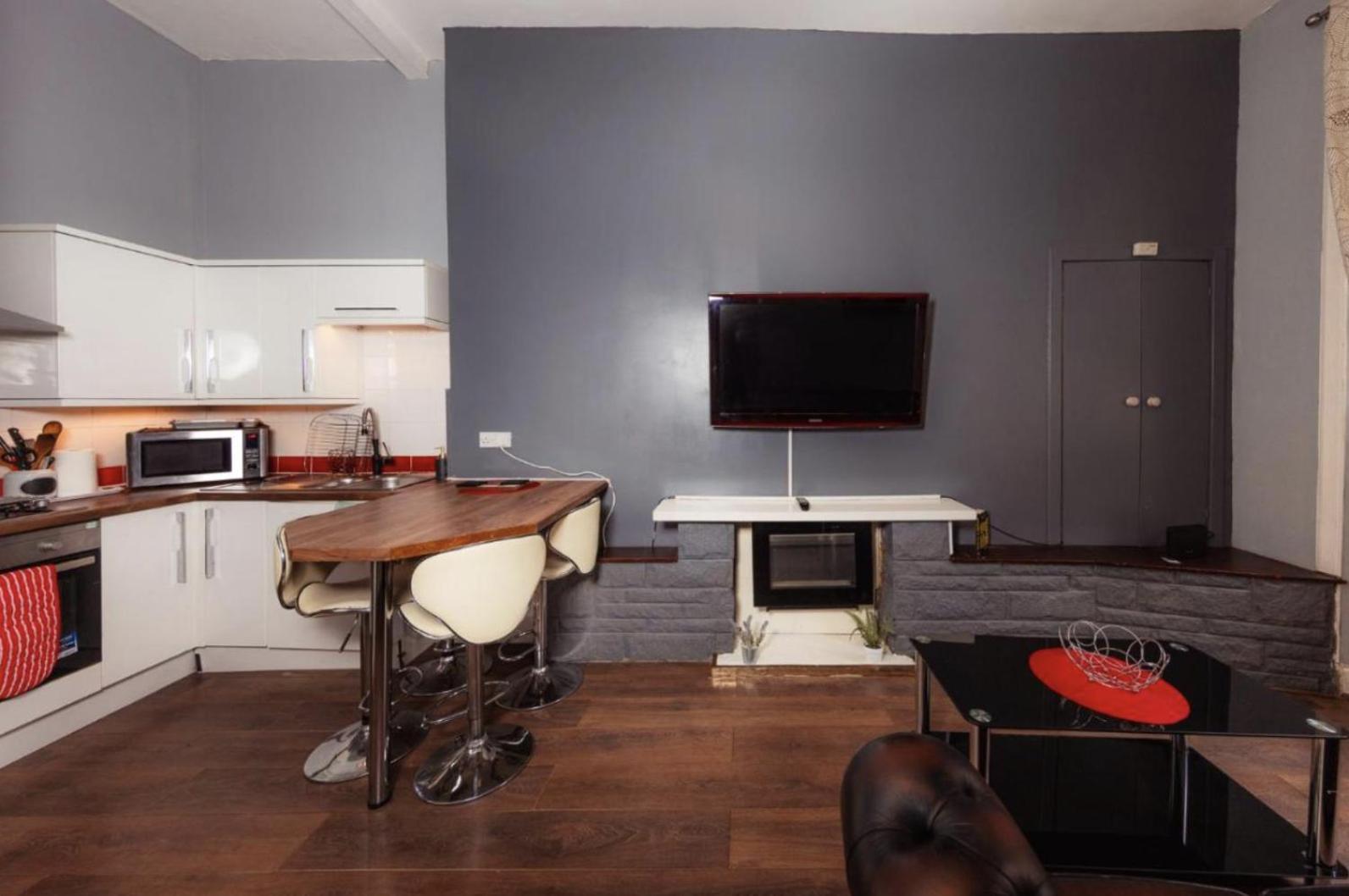 Warm Apartment By Holyrood Palace! Edinburg Exteriör bild