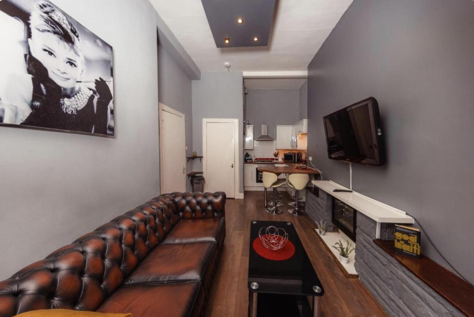 Warm Apartment By Holyrood Palace! Edinburg Exteriör bild