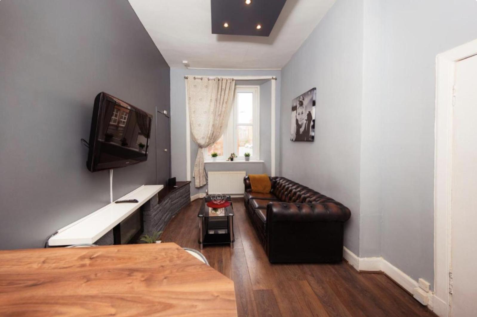Warm Apartment By Holyrood Palace! Edinburg Exteriör bild